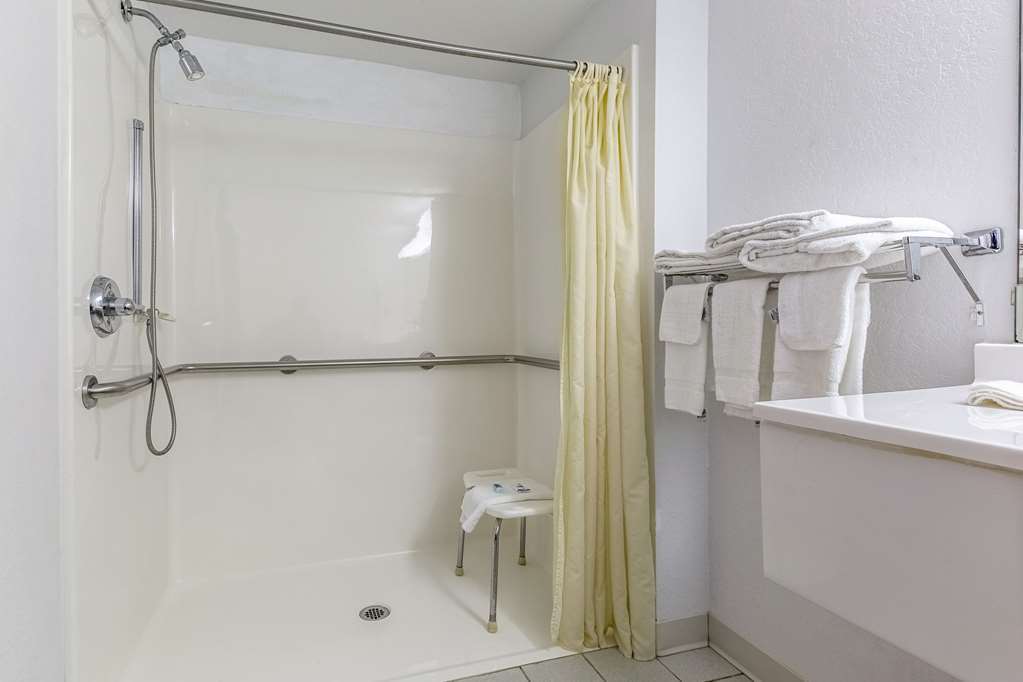 New Hampton Amerivu Inn Harvest Estates חדר תמונה
