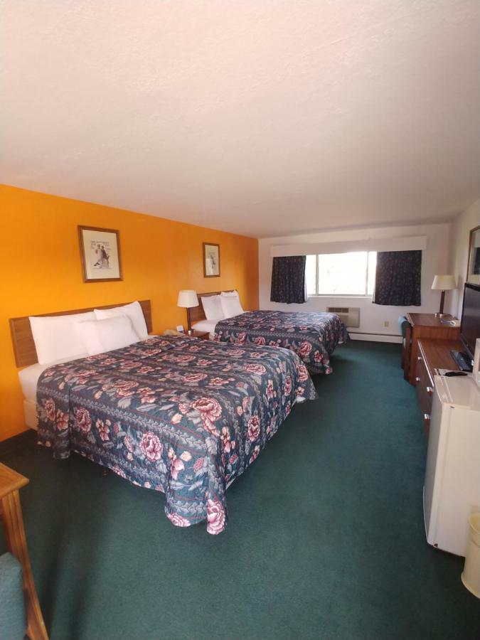 New Hampton Amerivu Inn Harvest Estates מראה חיצוני תמונה