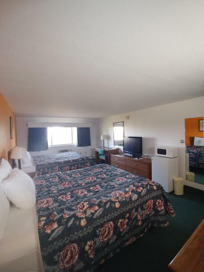 New Hampton Amerivu Inn Harvest Estates מראה חיצוני תמונה